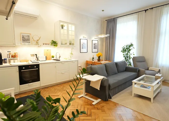 Apartment In Historic Center, Quiet Area, Ac