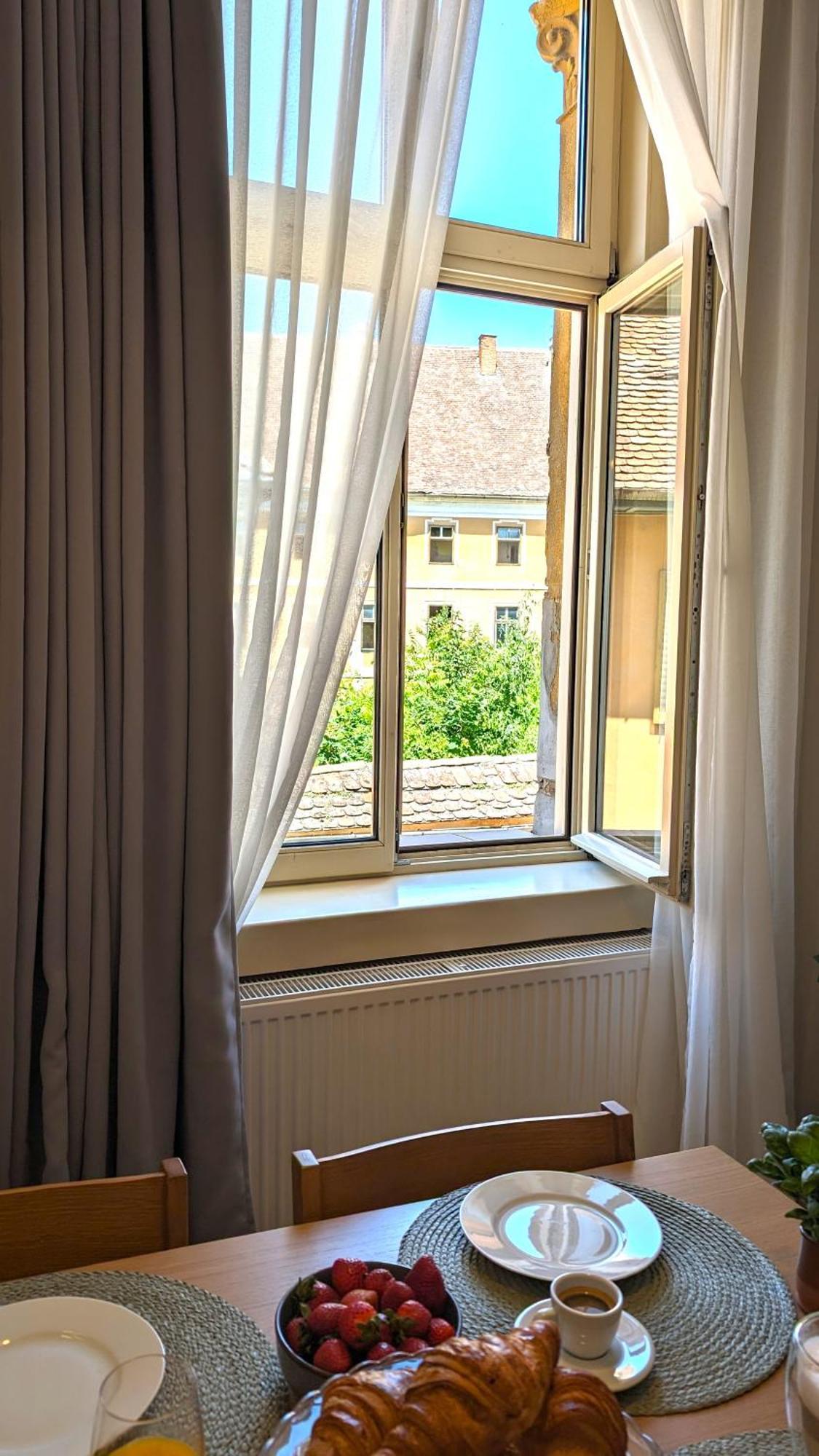 In Historic Center, Quiet Area, Ac *