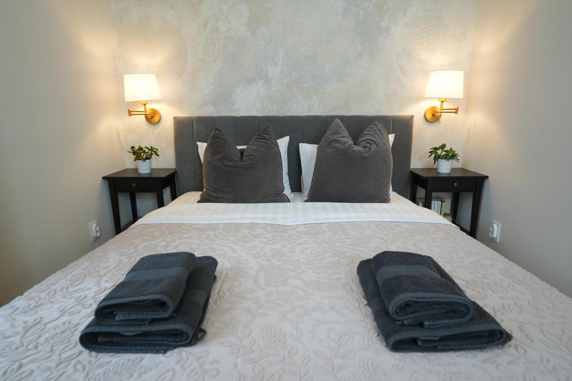 Appartement In Historic Center, Quiet Area, Ac
