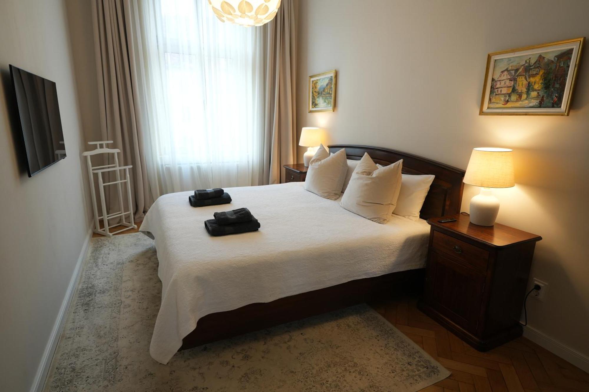 In Historic Center, Quiet Area, Ac Appartement Sibiu